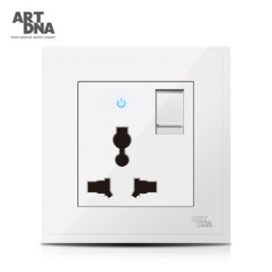 16A 3 Pin Universal Switched Socket